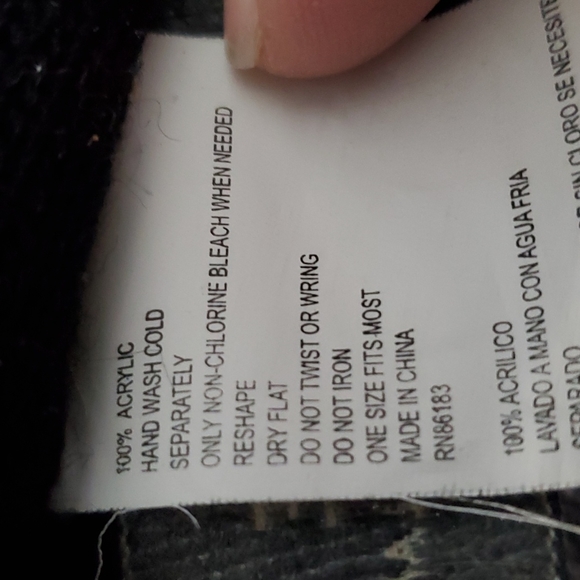 CHARLOTTE scarf.      #3572 - Picture 5 of 5